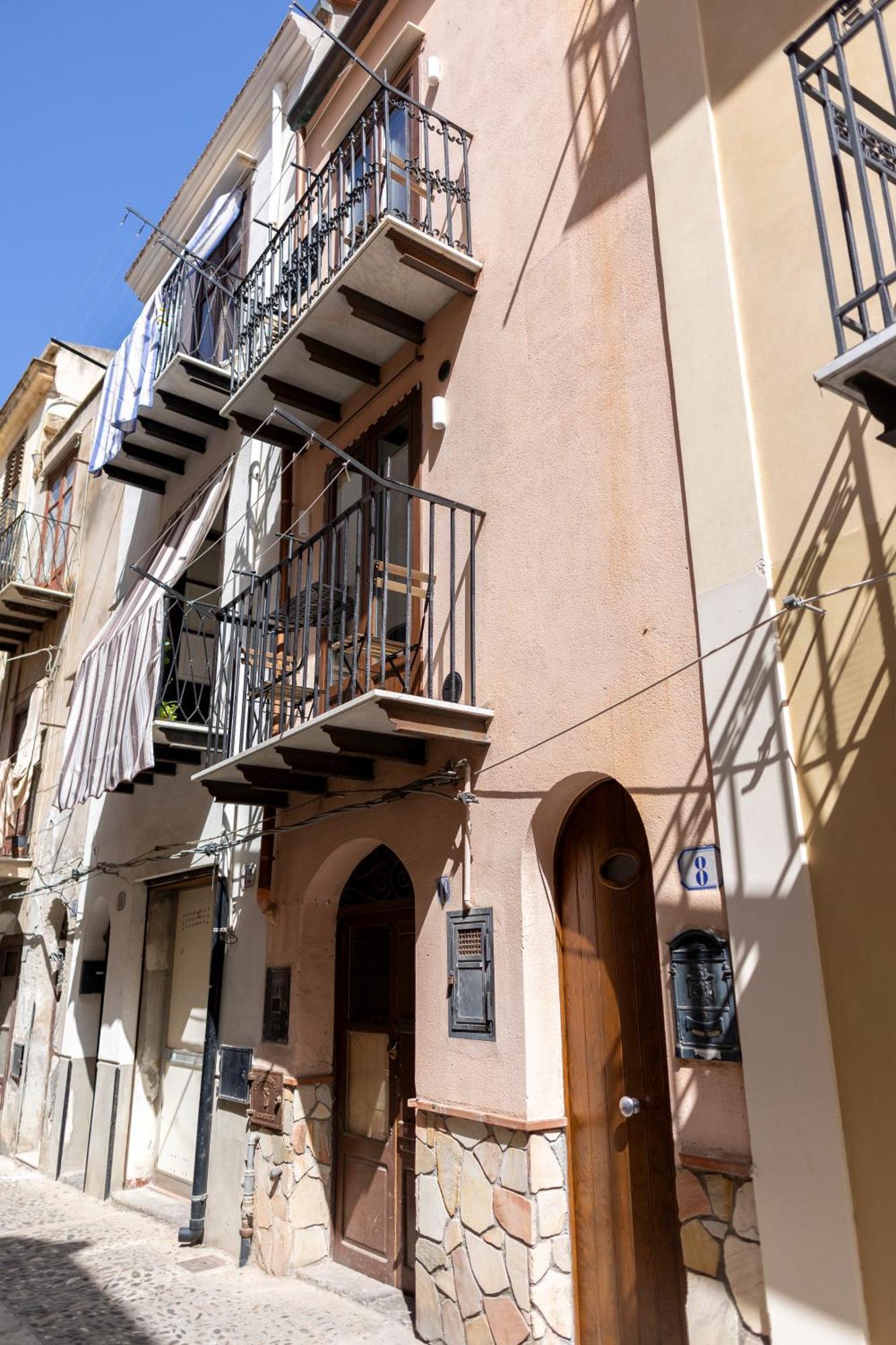 Aurora House Suite Cefalu Exterior photo
